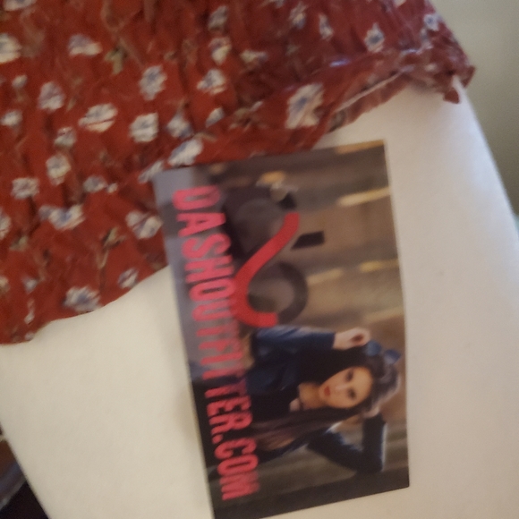 Dash outfitters high quality fall top from sm.-lrg - Picture 3 of 8